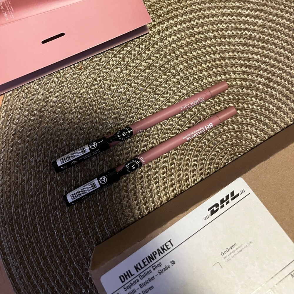 Sephora Lip Liner Pink Frosting 01 - Picture 2 of 2
